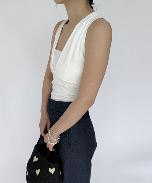 EDIT. FOR LULU(エディットフォールル)の「【ESTHE/エステ】Plunge V neck Top(Tシャツ/カットソー・レディース・ホワイト・FREE)」の2枚目の写真