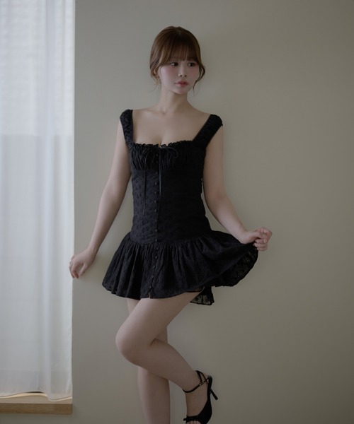 M DOLLY（エムドリー）の「Flower eyelet peplum set up/フラワーアイレットペプラムセットアップ（セットアップ・レディース・ホワイト/ブラック・FREE）」の12枚目の写真