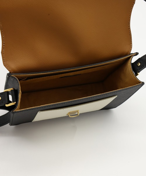 CULLNI(クルニ)の「Leather Tuck Lock Mini Flap Bag(ショルダーバッグ・メンズ・グレー系/ブラック系/ホワイト系/ブラック・ONESIZE)」の17枚目の写真