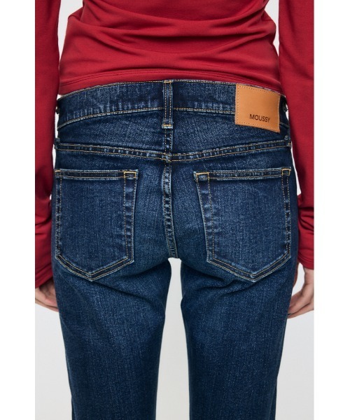 MOUSSY(マウジー)の「【26年AW新作】LOWRISE Rebirth SKINNY(デニムパンツ・レディース・ブラック/ダークブルー/ワンウォッシュ・24inch/26inch/25inch/23inch)」の18枚目の写真