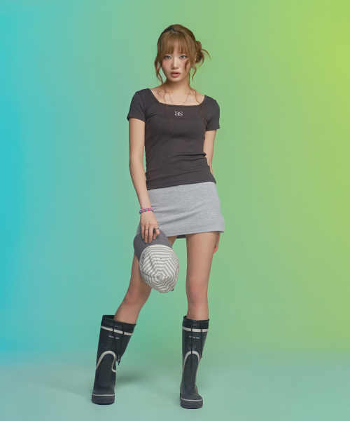 ASON(アズオン)の「SQUARE LINE TEE / CHARCOAL(Tシャツ/カットソー・レディース・その他・FREE)」の9枚目の写真
