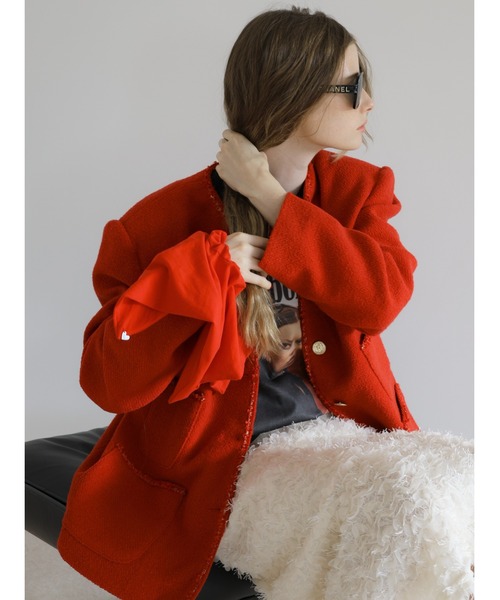 miies miim(ミーエスミーム)の「WOOL OVERSIZED TWEED JACKET(ノーカラージャケット・レディース・レッド・FREE)」の4枚目の写真