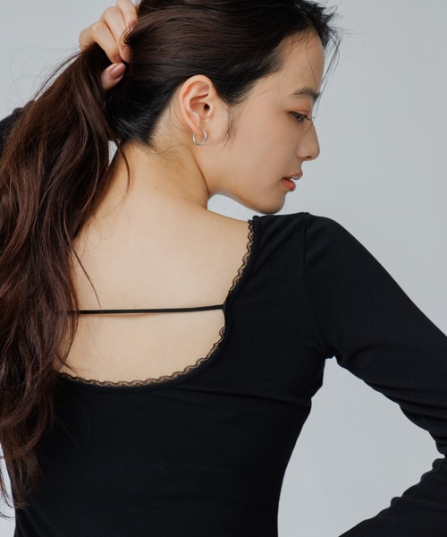 SENEE(セニー)の「open back lace trim tops(オープンバックレーストリムトップス)(Tシャツ/カットソー・レディース・アイボリー/ブラック・FREE)」の17枚目の写真