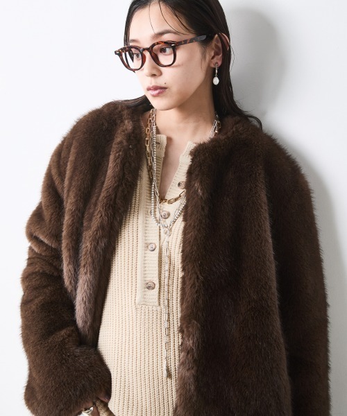 CHIC STYLE(シックスタイル)の「ノーカラーファージャケット<大きいサイズ有>シックスタイル(ノーカラージャケット・レディース・ブラウン系/グレー系・LL/5L/4L/3L/L/M)」の22枚目の写真