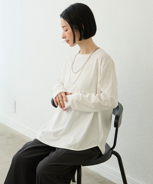 Aunely（オーネリー）の「【Aunely】シルケット大人のラウンドクルーネックプルオーバー＜YOSOOIシリーズ＞（Tシャツ/カットソー・レディース・グレイッシュベージュ/イエロー系/オフホワイト/ダークグレー/ブラック・M/L）」の11枚目の写真