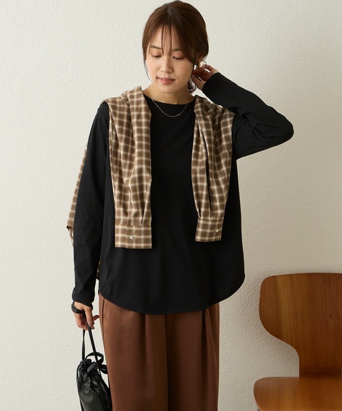 Aunely（オーネリー）の「【Aunely】シルケット大人のラウンドクルーネックプルオーバー＜YOSOOIシリーズ＞（Tシャツ/カットソー・レディース・グレイッシュベージュ/イエロー系/オフホワイト/ダークグレー/ブラック・M/L）」の21枚目の写真