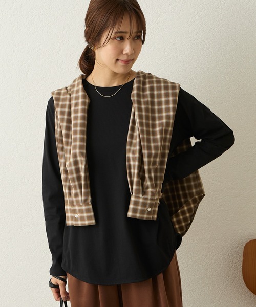 Aunely（オーネリー）の「【Aunely】シルケット大人のラウンドクルーネックプルオーバー＜YOSOOIシリーズ＞（Tシャツ/カットソー・レディース・グレイッシュベージュ/イエロー系/オフホワイト/ダークグレー/ブラック・M/L）」の22枚目の写真