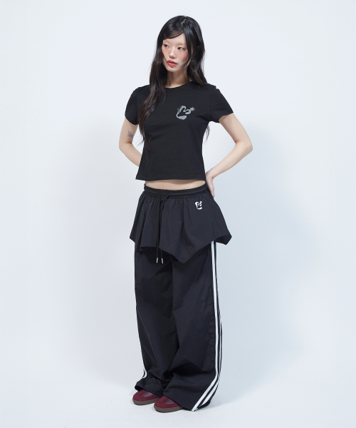 LMR(エルエムアール)の「レイヤードトラックナイロンスカートパンツBLACK(その他パンツ・レディース・ブラック・SMALL/MEDIUM)」の9枚目の写真