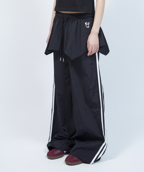 LMR(エルエムアール)の「レイヤードトラックナイロンスカートパンツBLACK(その他パンツ・レディース・ブラック・SMALL/MEDIUM)」の13枚目の写真