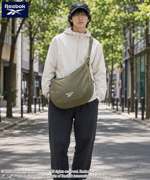 Reebok(リーボック)の「【Reebok リーボック】ワンショルダーバッグ ポリエステルベルベット 中わた入り(ショルダーバッグ・メンズ・オリーブ/ブラック・FREE)」の7枚目の写真