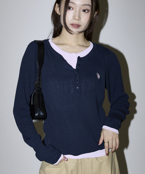 U.S. POLO ASSN.(ユーエスポロアッスン)の「U.S. POLO ASSN. × PUBLUX/ユーエスポロアッスン 別注 ダブル ヘンリーネック レイヤード ニット 限定展開(ニット/セーター・レディース・ブラウン/グレー/ネイビー・フリ-)」の4枚目の写真