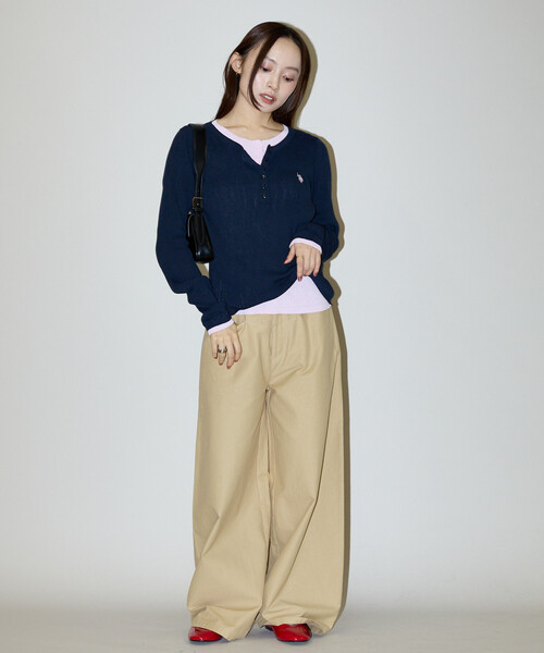 U.S. POLO ASSN.(ユーエスポロアッスン)の「U.S. POLO ASSN. × PUBLUX/ユーエスポロアッスン 別注 ダブル ヘンリーネック レイヤード ニット 限定展開(ニット/セーター・レディース・ブラウン/グレー/ネイビー・フリ-)」の8枚目の写真