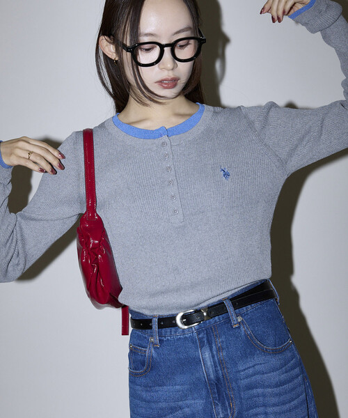 U.S. POLO ASSN.(ユーエスポロアッスン)の「U.S. POLO ASSN. × PUBLUX/ユーエスポロアッスン 別注 ダブル ヘンリーネック レイヤード ニット 限定展開(ニット/セーター・レディース・ブラウン/グレー/ネイビー・フリ-)」の13枚目の写真