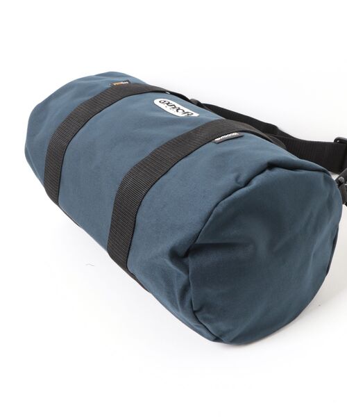 GEORGE'S(ジョージズ)の「【OUTDOOR PRODUCTS】ROLL BOSTON L(ショルダーバッグ・メンズ・ライトベージュ/ネイビー・LARGE)」の13枚目の写真