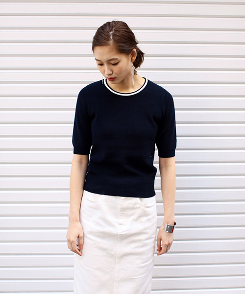 AZUL by moussy（アズールバイマウジー）の「ラインクルーネック5分袖PO（ニット/セーター・レディース・オフホワイト/ネイビー・SMALL/LARGE/MEDIUM/X-LARGE）」の2枚目の写真