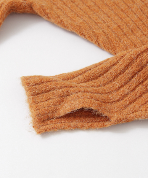 KBF(ケイビーエフ)の「KBF リブサイドスリットプルオーバー(ニット/セーター・レディース・ダークグリーン/オレンジ/オフホワイト/トップグレー・ONE)」の20枚目の写真