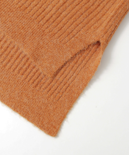 KBF(ケイビーエフ)の「KBF リブサイドスリットプルオーバー(ニット/セーター・レディース・ダークグリーン/オレンジ/オフホワイト/トップグレー・ONE)」の21枚目の写真