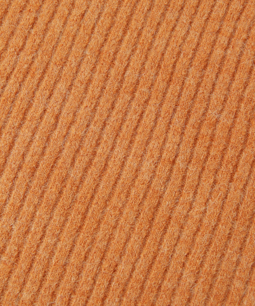 KBF(ケイビーエフ)の「KBF リブサイドスリットプルオーバー(ニット/セーター・レディース・ダークグリーン/オレンジ/オフホワイト/トップグレー・ONE)」の11枚目の写真