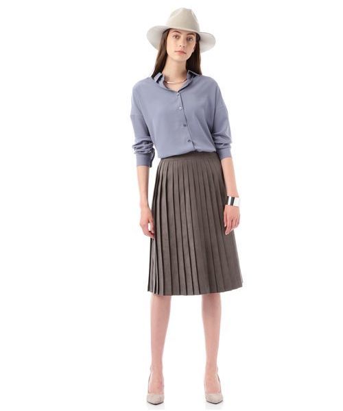 22 OCTOBRE（ヴァンドゥ－オクトーブル）の「【STORY11月号掲載】とろみシャツ（シャツ/ブラウス・レディース・カーキ/オフホワイト/ブルー・38）」の6枚目の写真