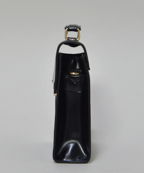 archives（アルシーヴ）の「ガラスPUスクエアショルダーバック（ショルダーバッグ・レディース・グリーン/キャメル/ブラック・MEDIUM）」の5枚目の写真