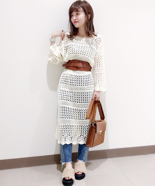 archives（アルシーヴ）の「ガラスPUスクエアショルダーバック（ショルダーバッグ・レディース・グリーン/キャメル/ブラック・MEDIUM）」の15枚目の写真