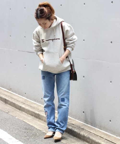 FRAMeWORK(フレームワーク)の「Champion USA REVERSEWEAVEフーデットBIGシシュウ◆(パーカー・レディース・ホワイト/ブラック・LARGE/X-LARGE)」の17枚目の写真