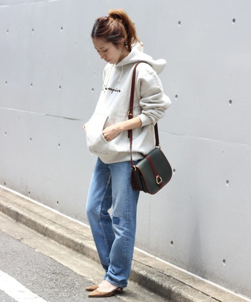 FRAMeWORK(フレームワーク)の「Champion USA REVERSEWEAVEフーデットBIGシシュウ◆(パーカー・レディース・ホワイト/ブラック・LARGE/X-LARGE)」の18枚目の写真