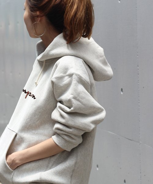 FRAMeWORK(フレームワーク)の「Champion USA REVERSEWEAVEフーデットBIGシシュウ◆(パーカー・レディース・ホワイト/ブラック・LARGE/X-LARGE)」の14枚目の写真