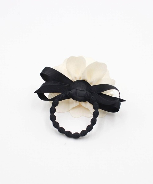 Rora（ローラ）の「ロココ ポニーテール ヘアゴム（3color)（ヘアゴム・キッズ・ブラック/ピンク/アイボリー・FREE）」の8枚目の写真