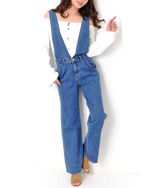 EGOIST（エゴイスト）の「Vカットデニムサロペット（サロペット/オーバーオール・レディース・サックスブルー/ブルー・SMALL/MEDIUM）」の8枚目の写真