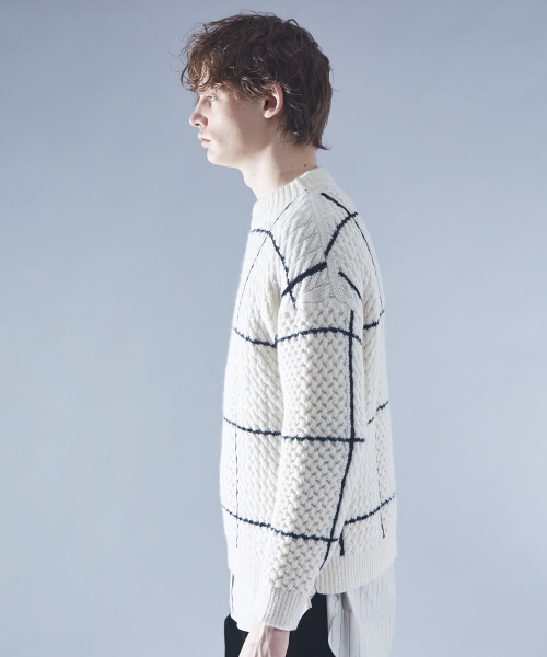ABAHOUSE（アバハウス）の「ウインドペンチェックモックネックニット（ニット/セーター・メンズ・オフホワイト・46/48）」の3枚目の写真