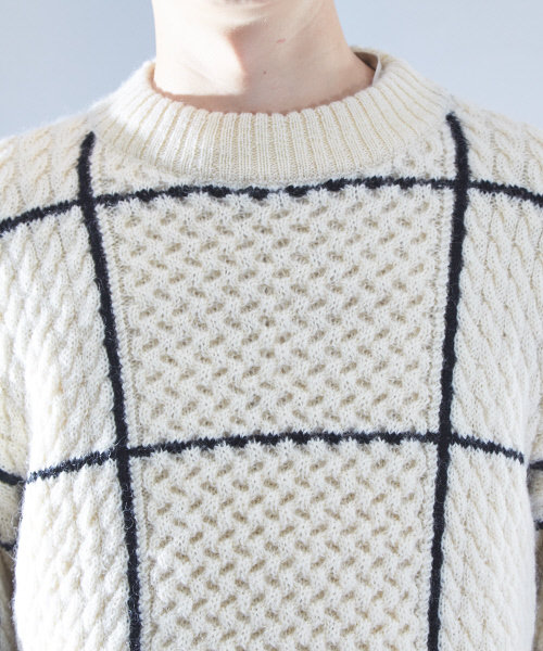 ABAHOUSE（アバハウス）の「ウインドペンチェックモックネックニット（ニット/セーター・メンズ・オフホワイト・46/48）」の5枚目の写真