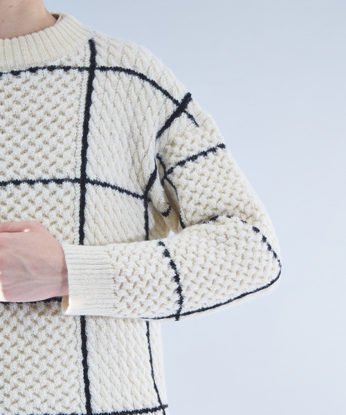 ABAHOUSE（アバハウス）の「ウインドペンチェックモックネックニット（ニット/セーター・メンズ・オフホワイト・46/48）」の6枚目の写真