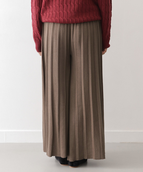 ITEMS URBANRESEARCH(アイテムズ アーバンリサーチ)の「プリーツニットパンツ(その他パンツ・レディース・ベージュ/グリーン/モカ・FREE)」の16枚目の写真