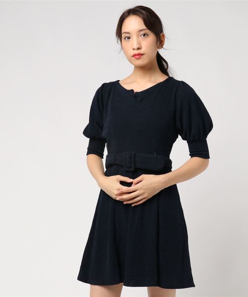 MIIA（ミーア）の「パフスリーブフレアワンピース（ワンピース・レディース・ライトグレー/ネイビー/ブラウン/ボルドー・FREE）」の9枚目の写真