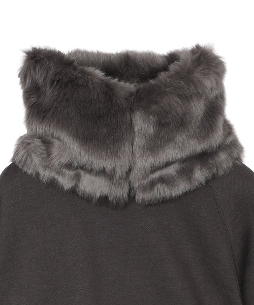 Ameri（アメリ）の「2WAY ECO FUR SWEAT（スウェット）」 - WEAR