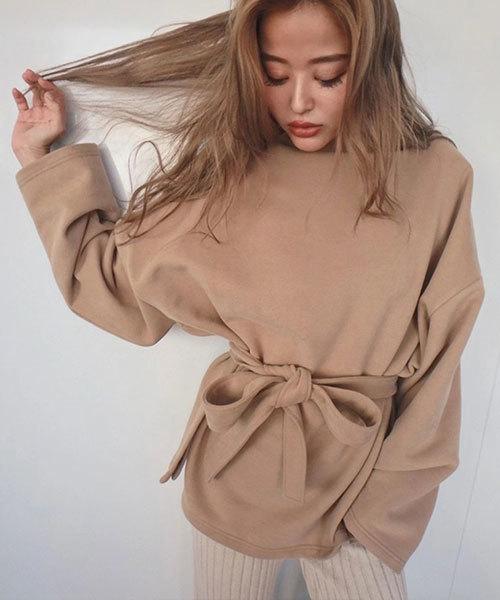 TRUNC（トランクエイティーエイト）の「Fleek Sweat Tops（スウェット・レディース・ベージュ/チャコールグレー/アイボリー/カーキ・FREE）」の5枚目の写真