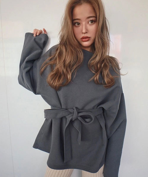 TRUNC（トランクエイティーエイト）の「Fleek Sweat Tops（スウェット・レディース・ベージュ/チャコールグレー/アイボリー/カーキ・FREE）」の6枚目の写真