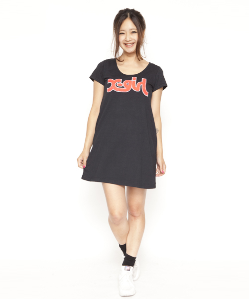 X-girl（エックスガール）の「MILLS LOGO PATCHED S/S TEE DRESS（ワンピース・レディース・ホワイト/ブラック/オレンジ/ネイビー/ライトブルー・2/1）」の3枚目の写真