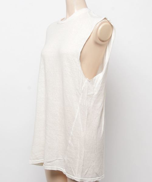 TODAYFUL(トゥデイフル)の「カットオフルーズタンクトップ(タンクトップ・レディース・オフホワイト/クリーム/モカ・FREE)」の17枚目の写真