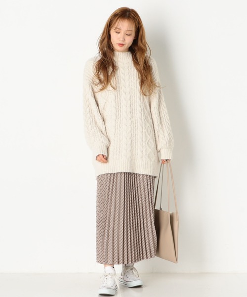 archives（アルシーヴ）の「ケーブルニットチュニック（ニット/セーター・レディース・ブラウン/オフホワイト/ラベンダー・MEDIUM）」の7枚目の写真