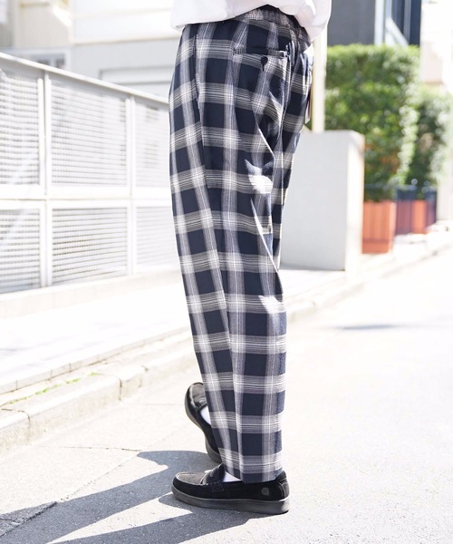 Blue Standard (ブルースタンダード)の「【BLUE STANDARD】チェックパンツ ワイドシルエット イージーパンツ仕様(その他パンツ・メンズ・ネイビー/グレー/イエロー/ベージュ・MEDIUM/X-LARGE/LARGE)」の15枚目の写真