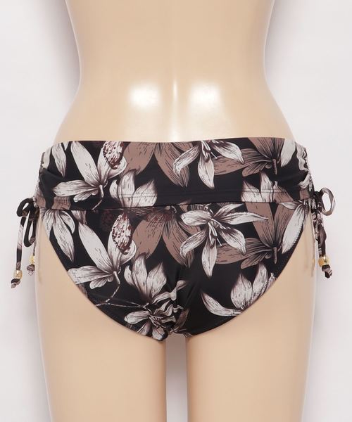 Dita（ディータ）の「【3点セット】リゾートパンツ付きフリンジトップスビキニセット【RT】（水着・レディース・ブラック/ホワイト・M/L/XL）」の13枚目の写真