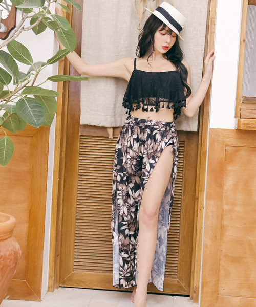 Dita（ディータ）の「【3点セット】リゾートパンツ付きフリンジトップスビキニセット【RT】（水着・レディース・ブラック/ホワイト・M/L/XL）」の2枚目の写真