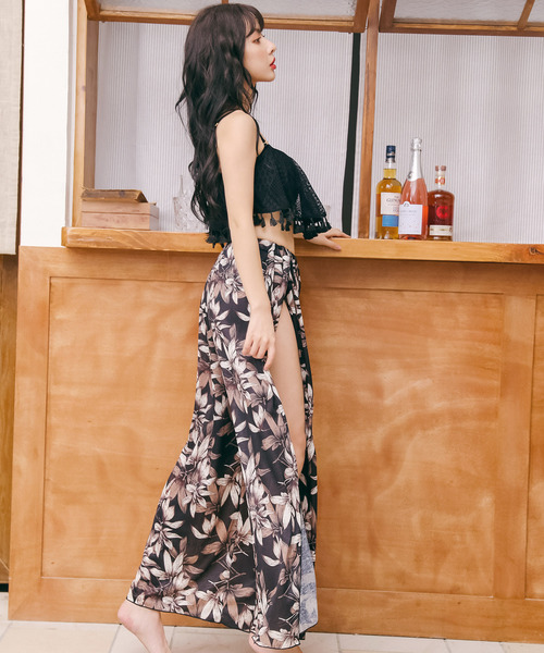 Dita（ディータ）の「【3点セット】リゾートパンツ付きフリンジトップスビキニセット【RT】（水着・レディース・ブラック/ホワイト・M/L/XL）」の8枚目の写真