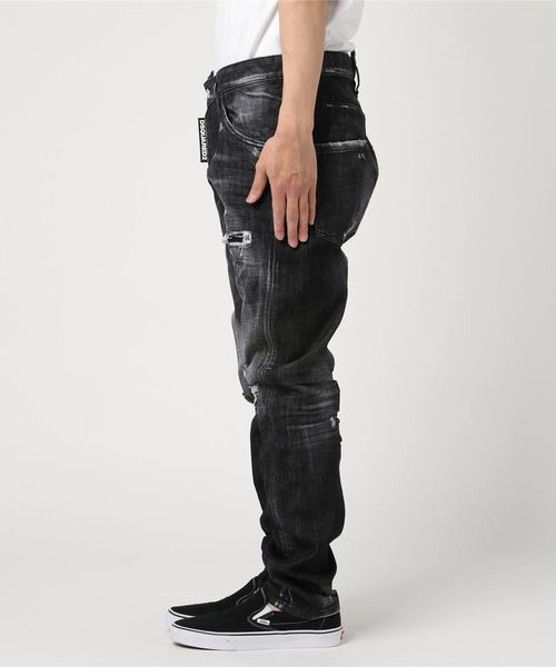 DSQUARED2(ディースクエアード)の「Pants 5 Pockets /Black Worked Wash /Classic Kenny Jean /0192(デニムパンツ・メンズ・ブラック・48/50/42/44/52)」の2枚目の写真