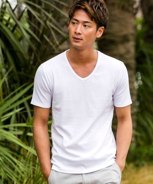 ADMIX/ATELIER SAB MEN（アドミックスアトリエサブメン）の「ストレッチ スパン フライス ／ Vネック スタイリッシュ Tシャツ（半袖）（Tシャツ/カットソー・メンズ・チャコールグレー/ホワイト/ブラック/ブラウン/ライトグレー/カーキ/ネイビー・48/52/50）」の3枚目の写真