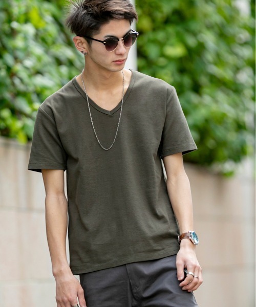 ADMIX/ATELIER SAB MEN（アドミックスアトリエサブメン）の「ストレッチ スパン フライス ／ Vネック スタイリッシュ Tシャツ（半袖）（Tシャツ/カットソー・メンズ・チャコールグレー/ホワイト/ブラック/ブラウン/ライトグレー/カーキ/ネイビー・48/52/50）」の7枚目の写真