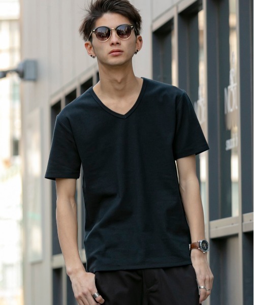 ADMIX/ATELIER SAB MEN（アドミックスアトリエサブメン）の「ストレッチ スパン フライス ／ Vネック スタイリッシュ Tシャツ（半袖）（Tシャツ/カットソー・メンズ・チャコールグレー/ホワイト/ブラック/ブラウン/ライトグレー/カーキ/ネイビー・48/52/50）」の4枚目の写真