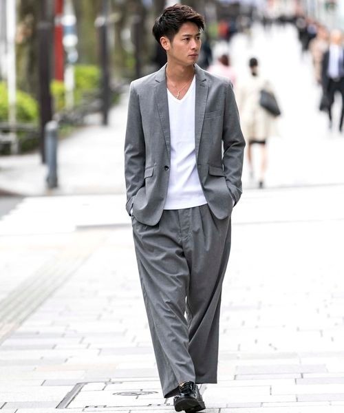 ADMIX/ATELIER SAB MEN（アドミックスアトリエサブメン）の「ストレッチ スパン フライス ／ Vネック スタイリッシュ Tシャツ（半袖）（Tシャツ/カットソー・メンズ・チャコールグレー/ホワイト/ブラック/ブラウン/ライトグレー/カーキ/ネイビー・48/52/50）」の18枚目の写真